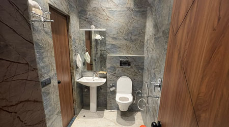 Luxury couple room accommodation at a hotel in Rampur